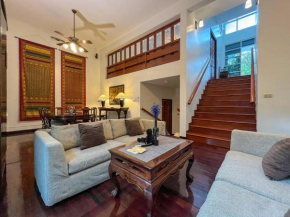 4BR Entire House City Center BTS Sky Train Mall